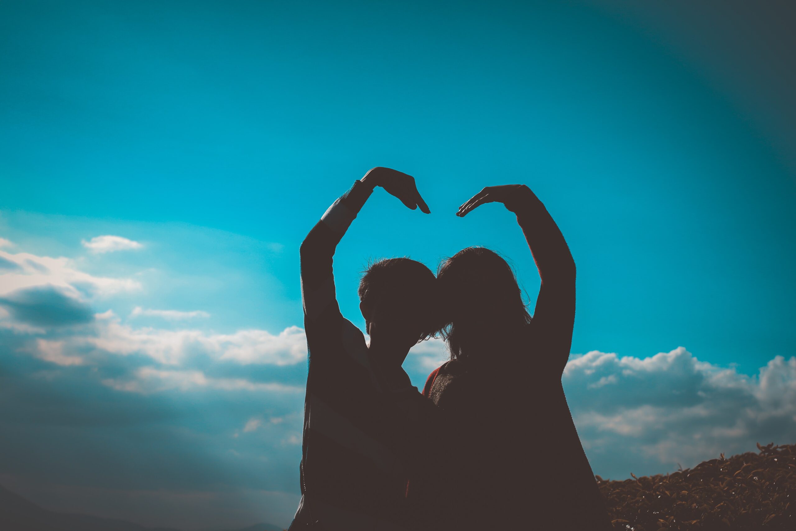 "Mastering the Art of Connection: Nurturing Fulfilling Interpersonal Relationships" In 2023